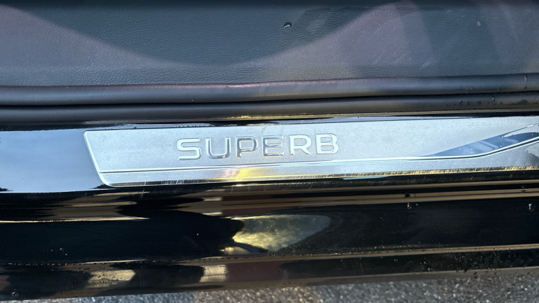 Skoda Superb 1.5 TSI iV SE Technology DSG 5dr Estate